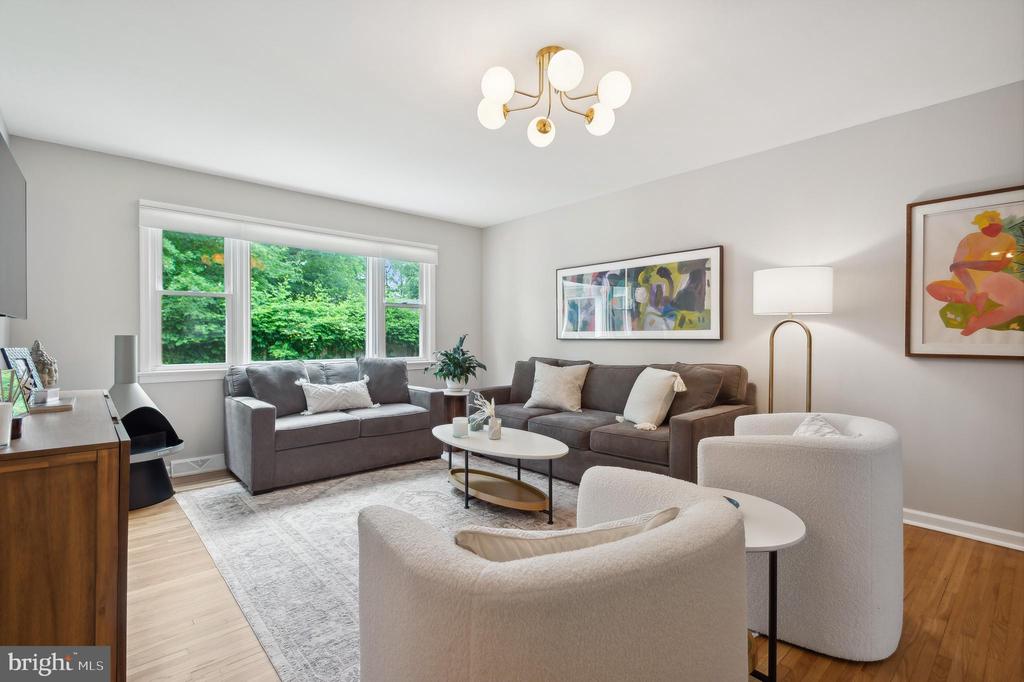 6 Hillsdale Rd