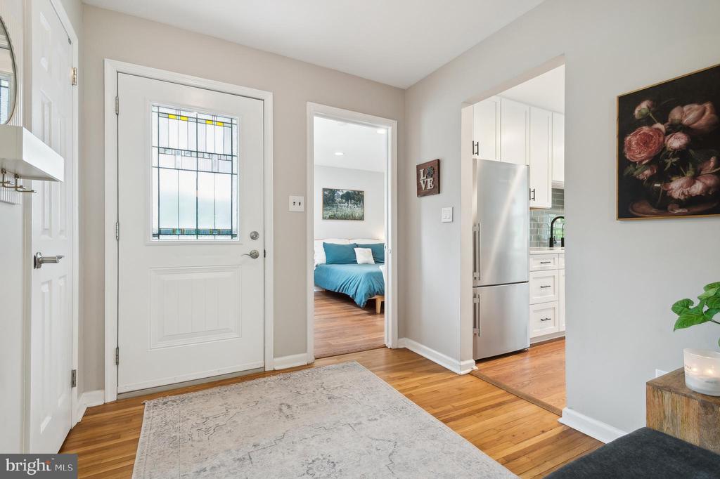 6 Hillsdale Rd