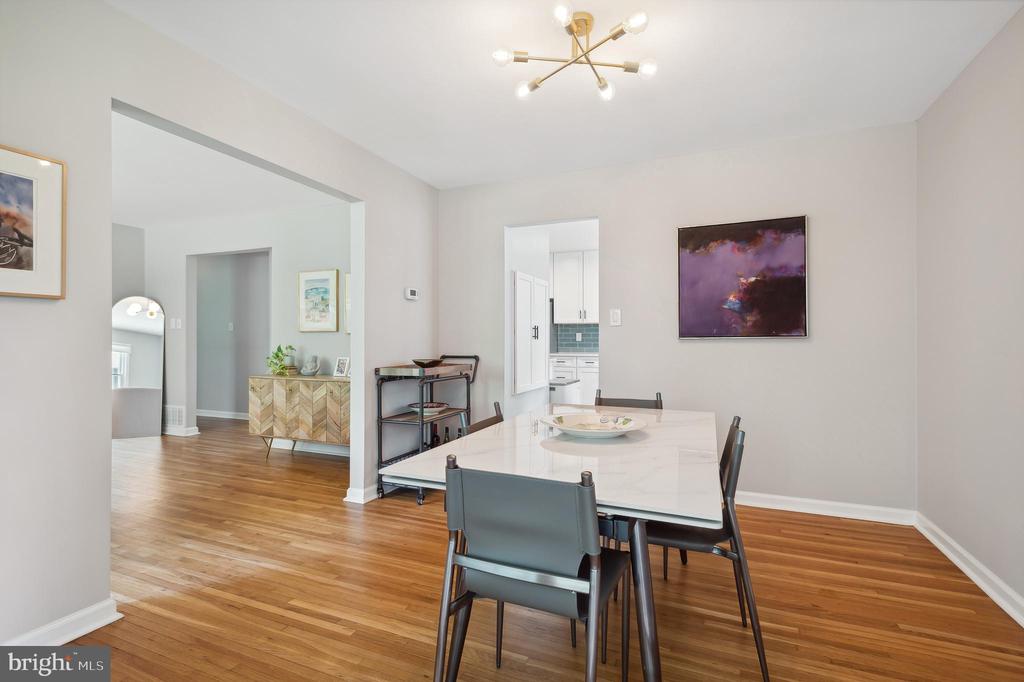 6 Hillsdale Rd