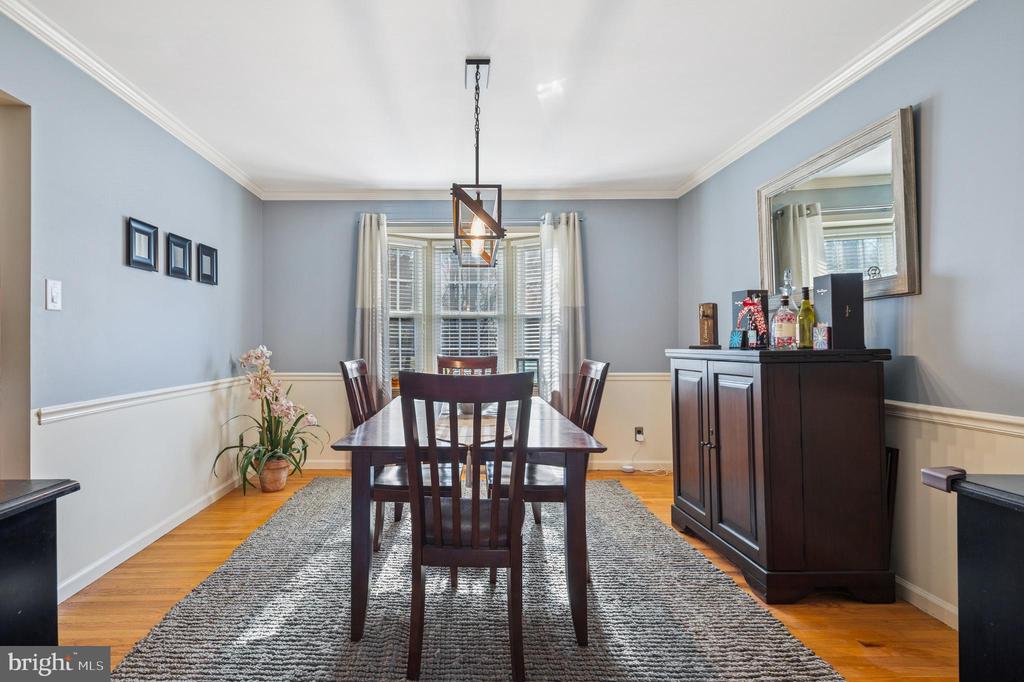 8 Theresa Dr