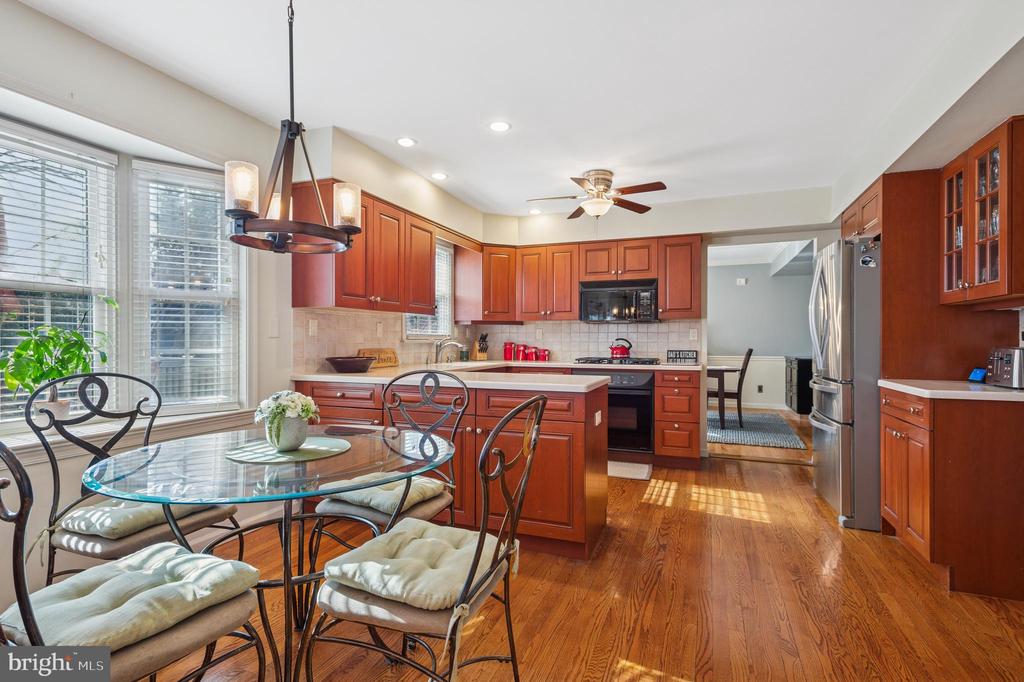 8 Theresa Dr