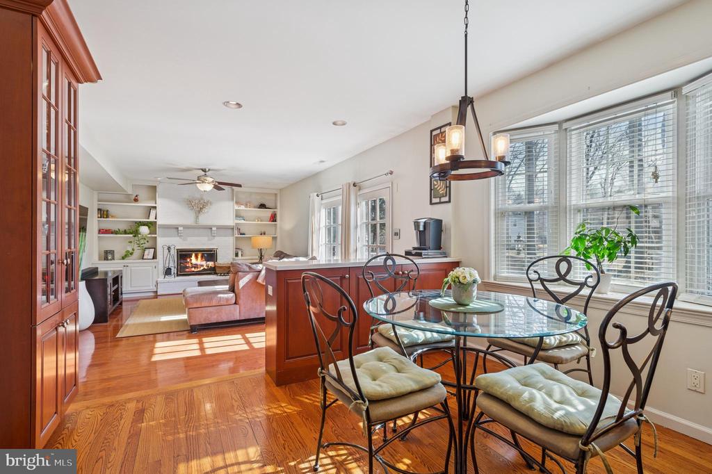 8 Theresa Dr