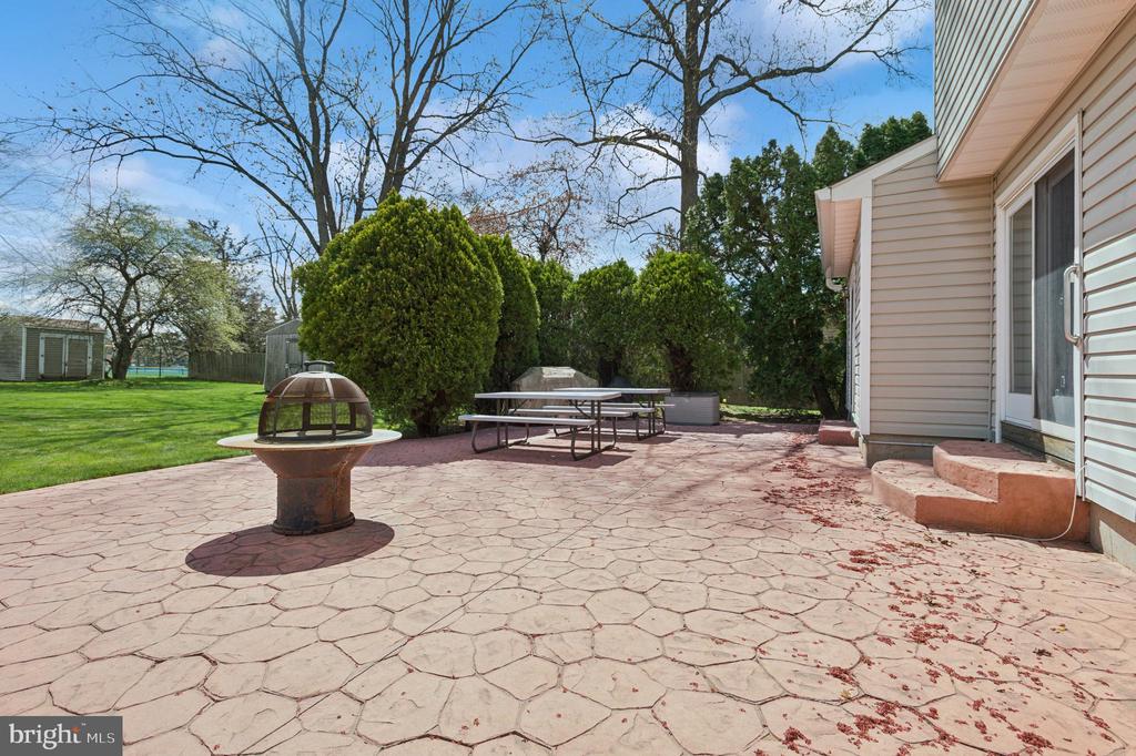 31 Yorkshire Dr
