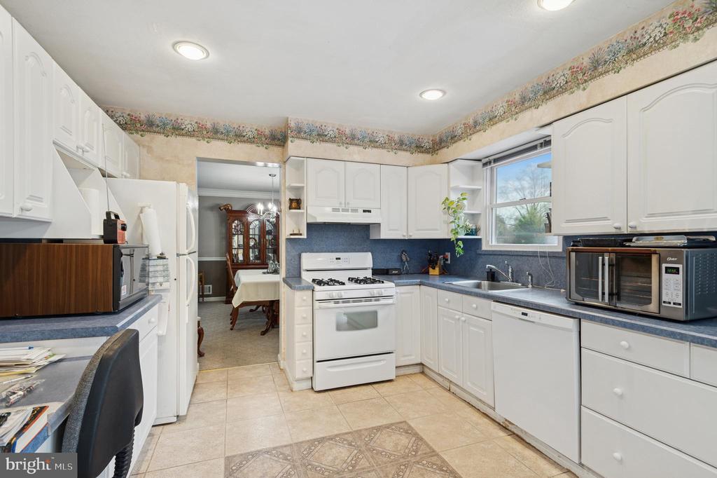 31 Yorkshire Dr
