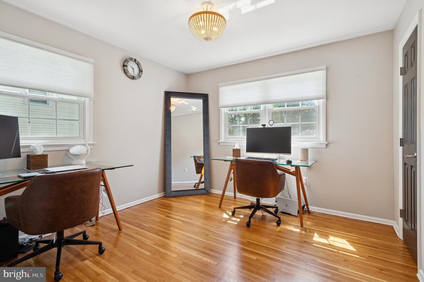 6 Hillsdale Rd