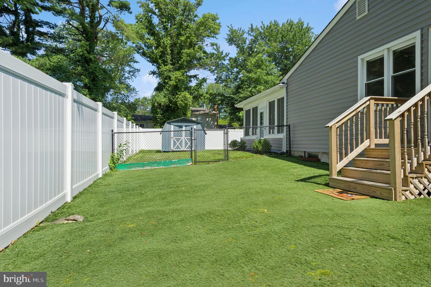 6 Hillsdale Rd