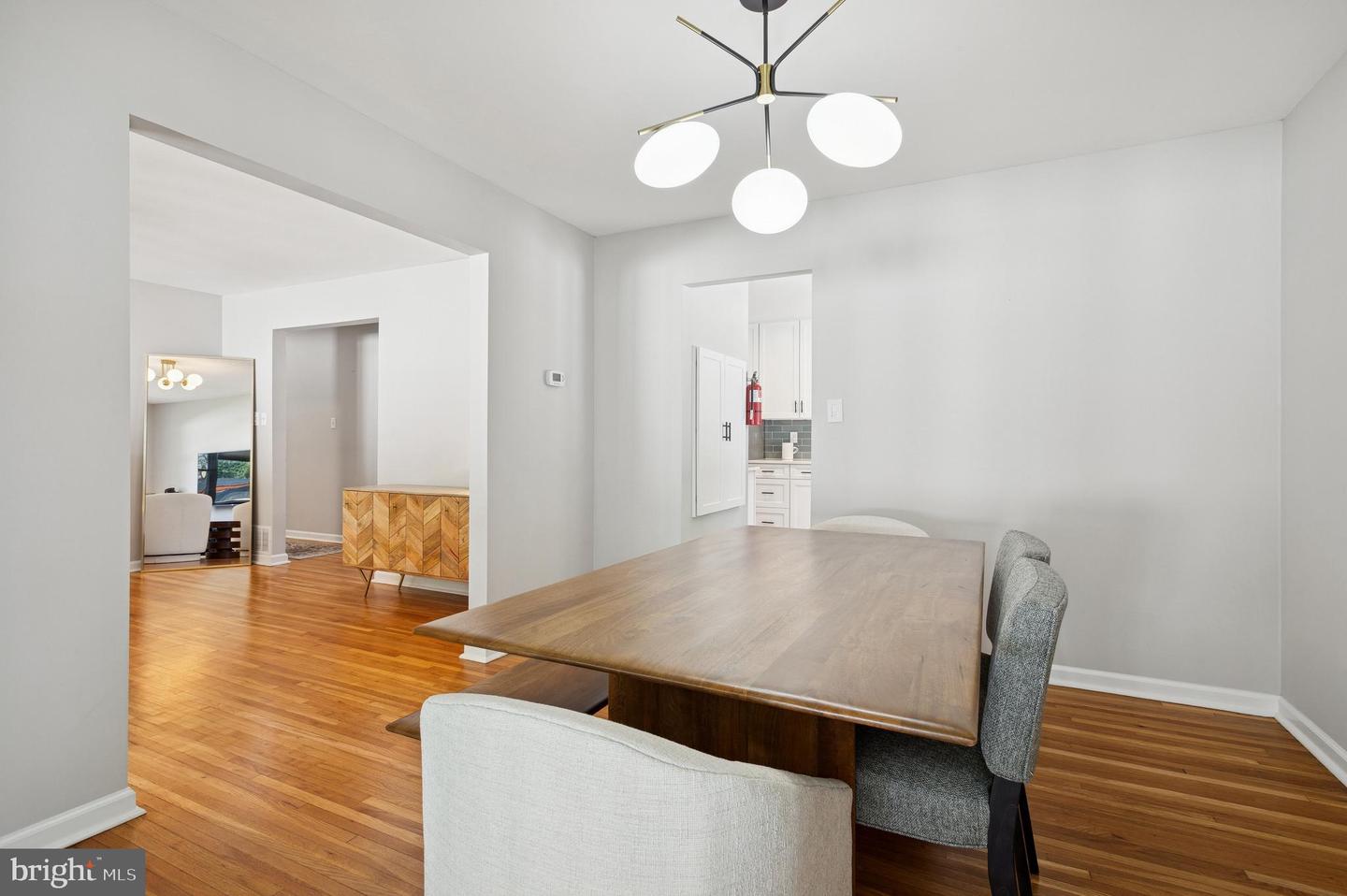 6 Hillsdale Rd