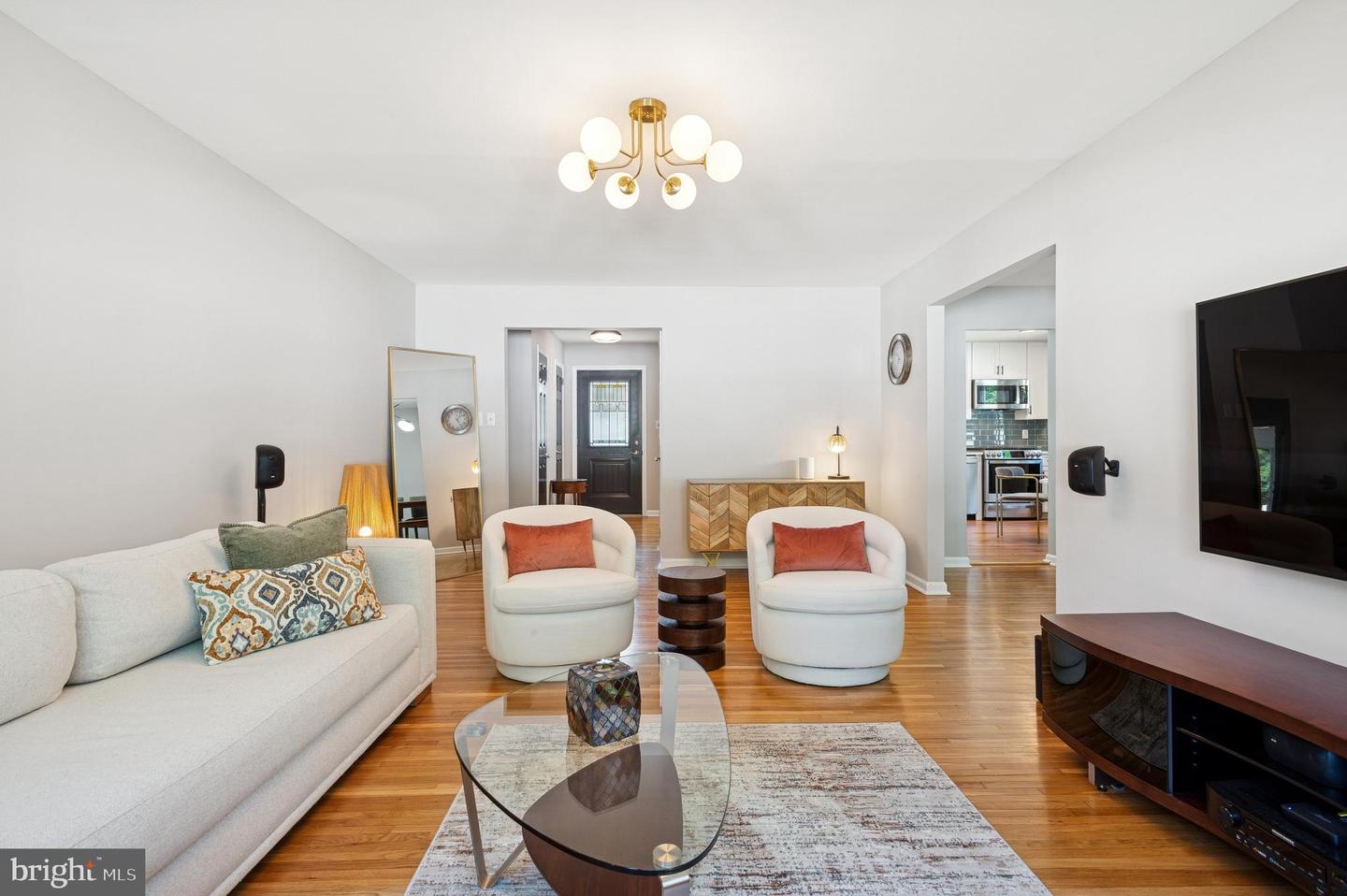 6 Hillsdale Rd