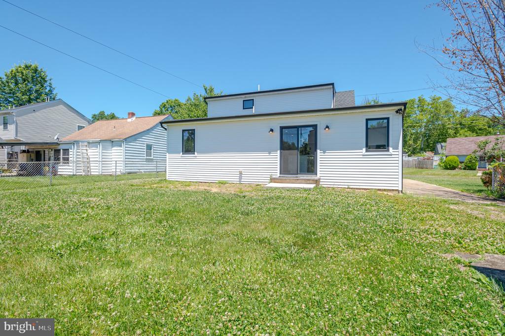 92 PENNWOOD DRIVE