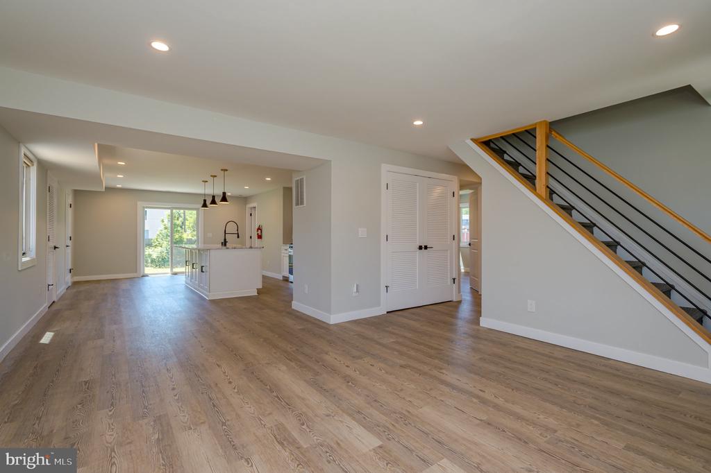 92 PENNWOOD DRIVE