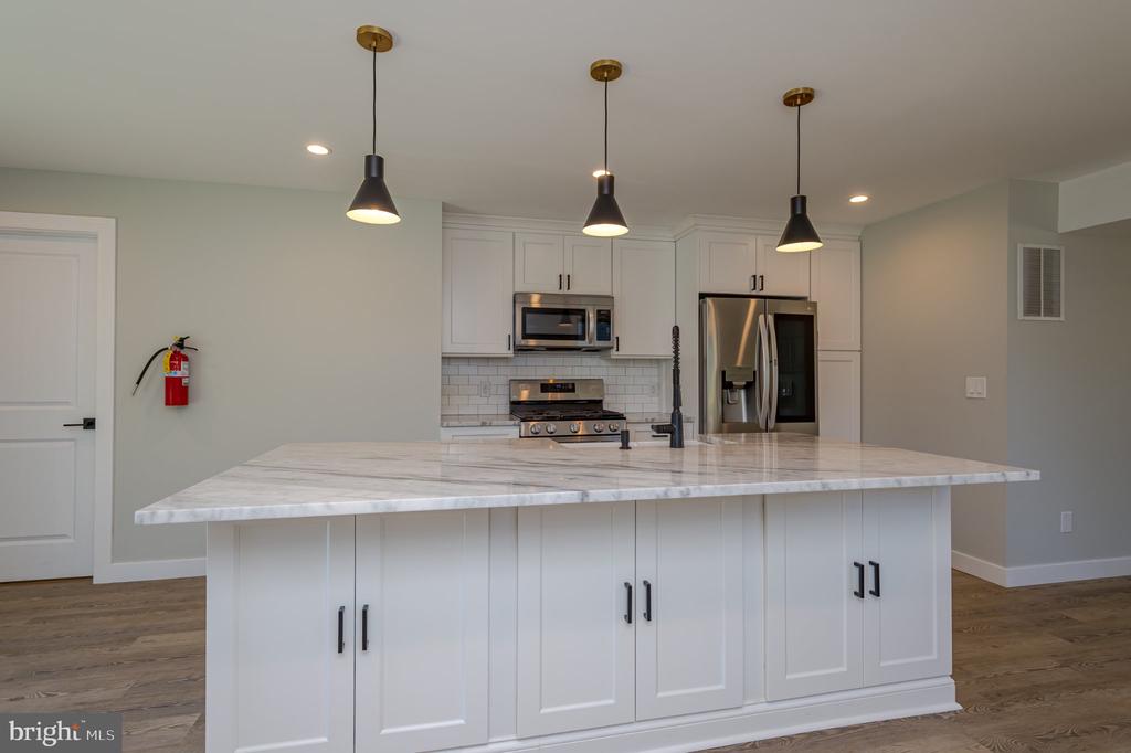 92 PENNWOOD DRIVE