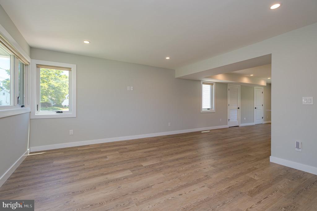 92 PENNWOOD DRIVE
