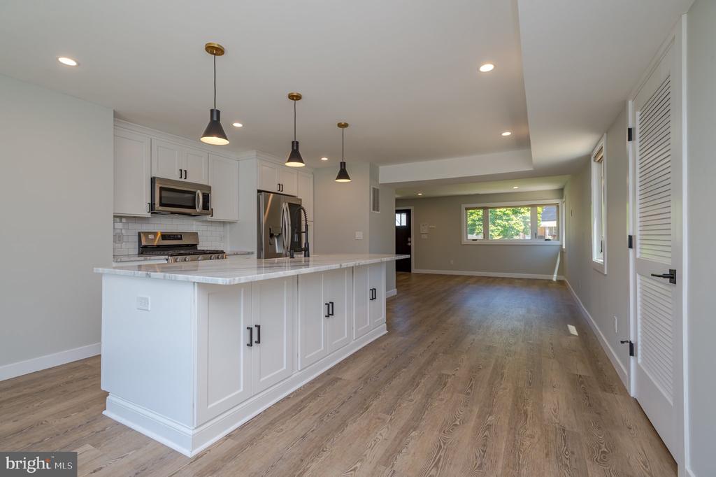 92 PENNWOOD DRIVE