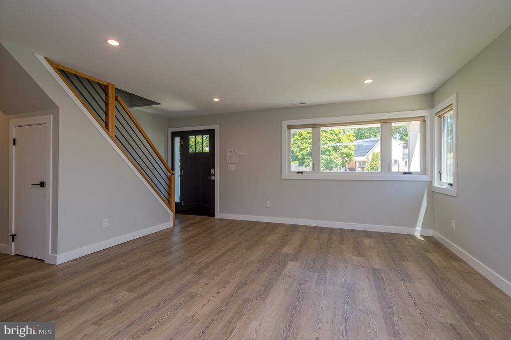 92 PENNWOOD DRIVE