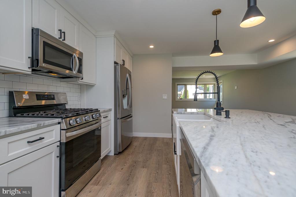 92 PENNWOOD DRIVE