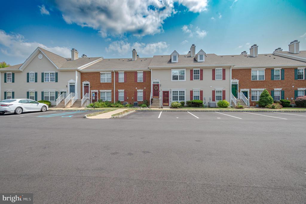 203 CASTLETON CT