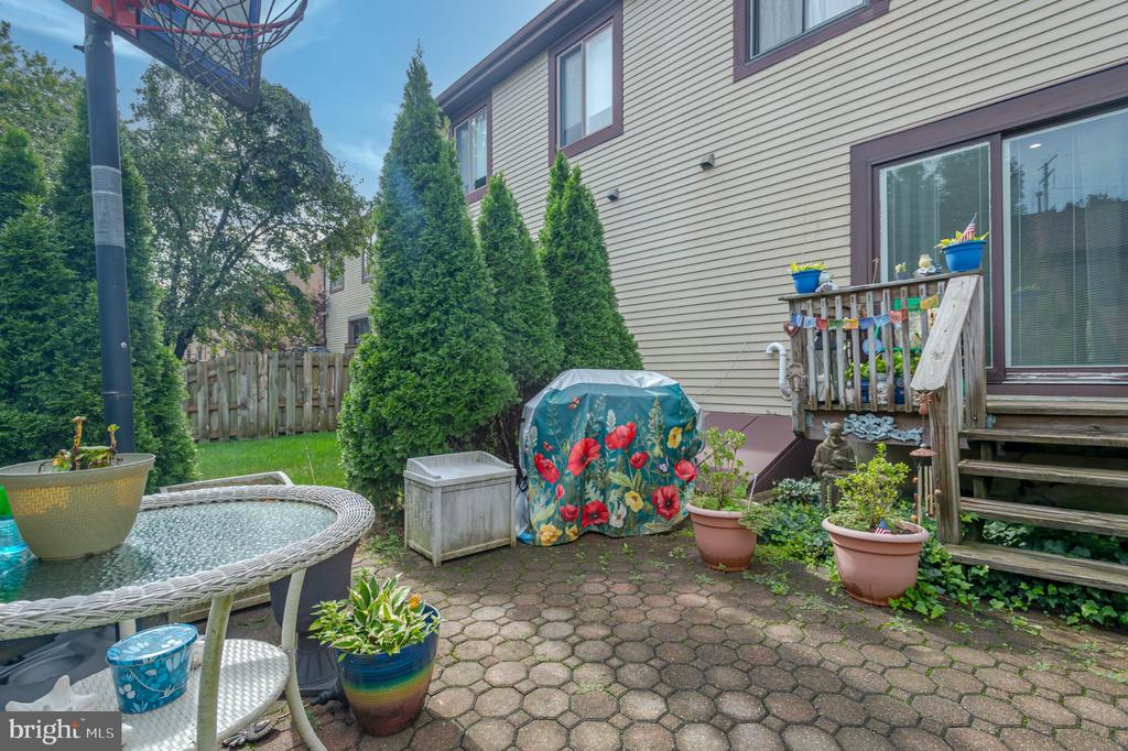 20 KELLY COURT