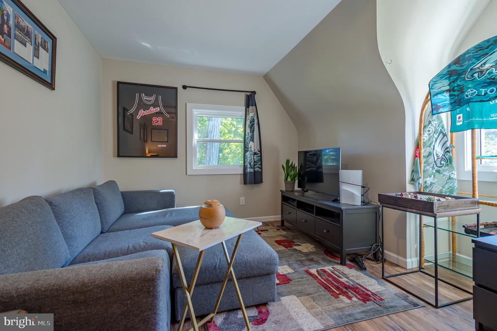 43 CRANBURY ROAD
