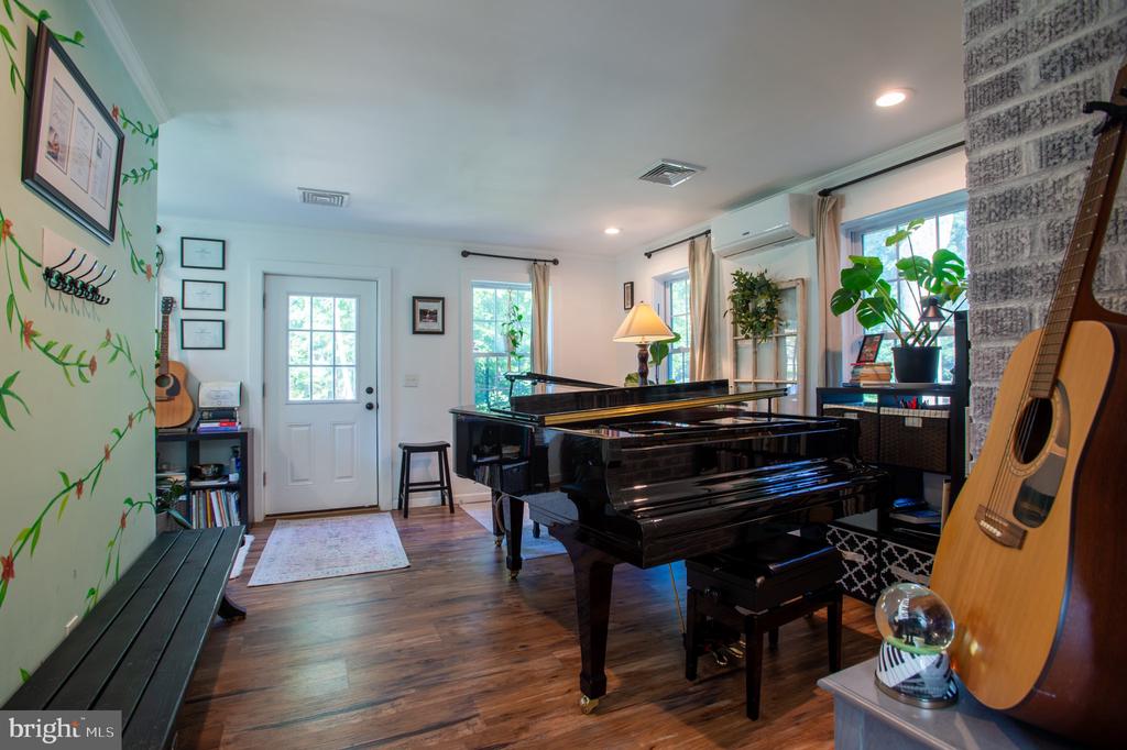 43 CRANBURY ROAD