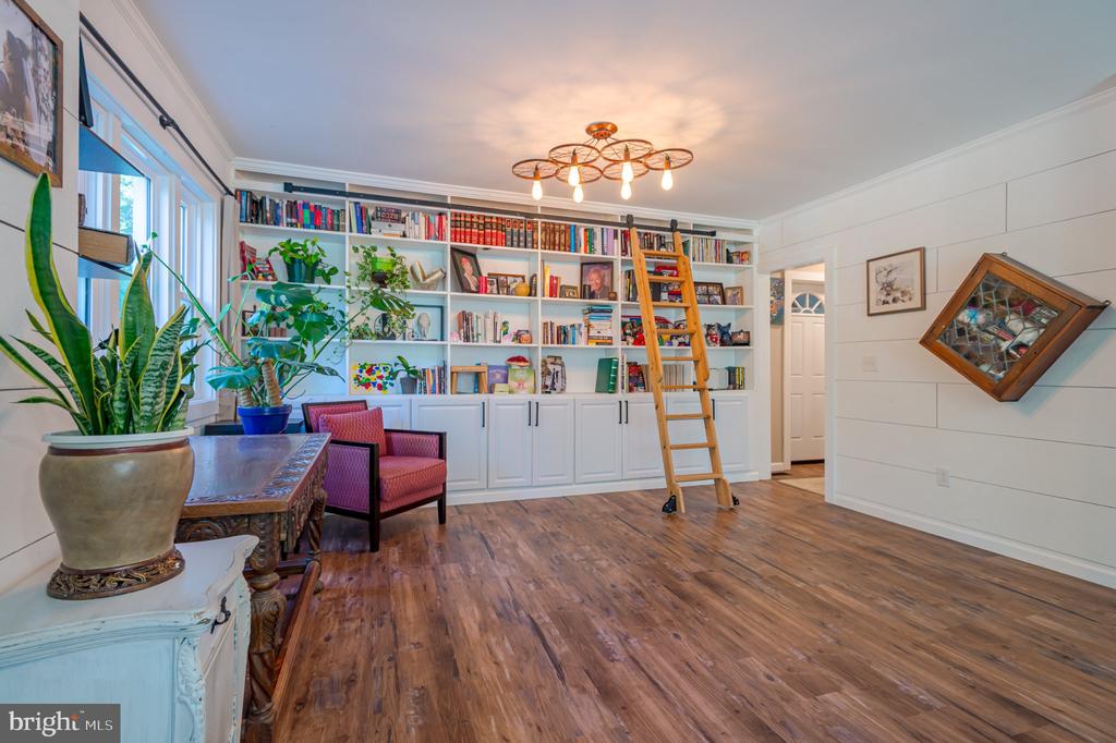 43 CRANBURY ROAD