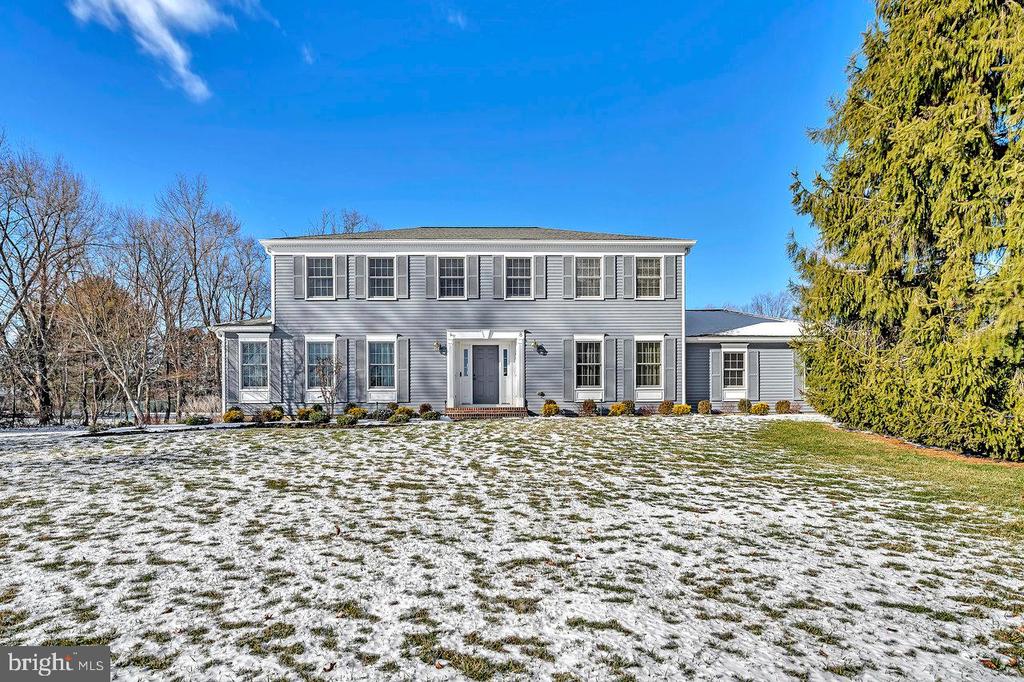 8 Scottsdale Ct
