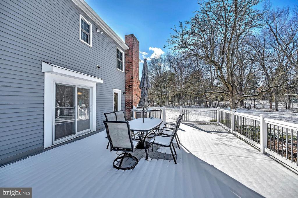 8 Scottsdale Ct