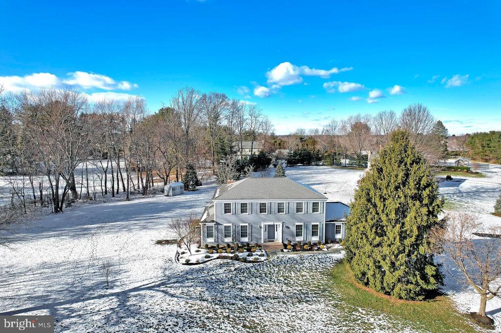 8 Scottsdale Ct