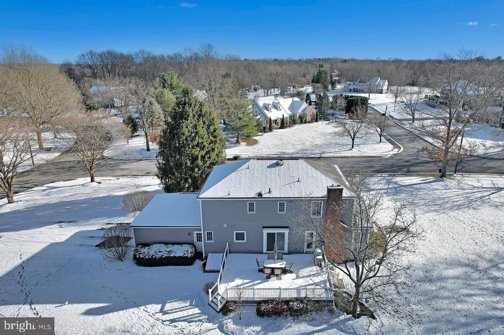 8 Scottsdale Ct