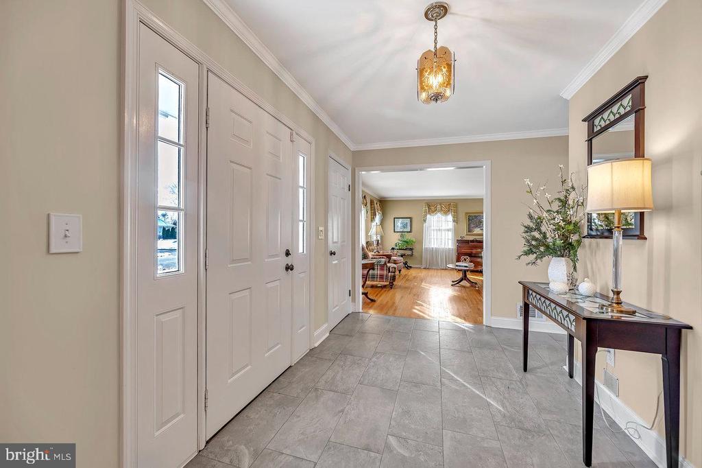 8 Scottsdale Ct