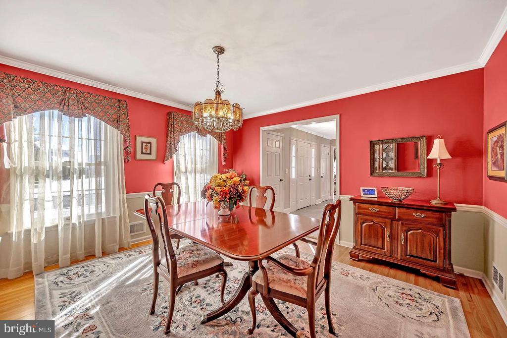 8 Scottsdale Ct