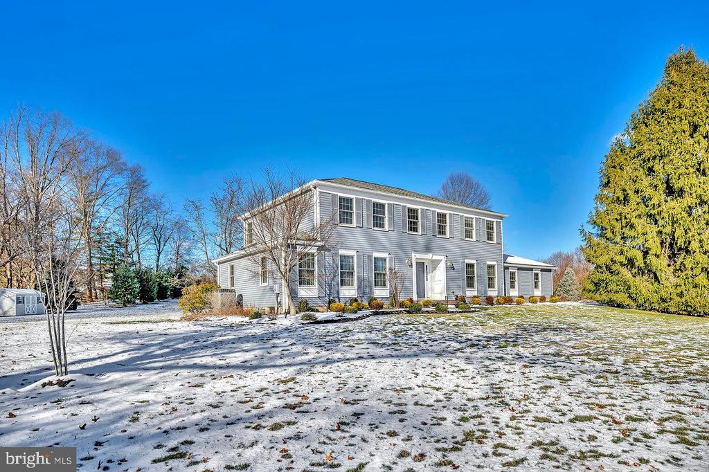 8 Scottsdale Ct