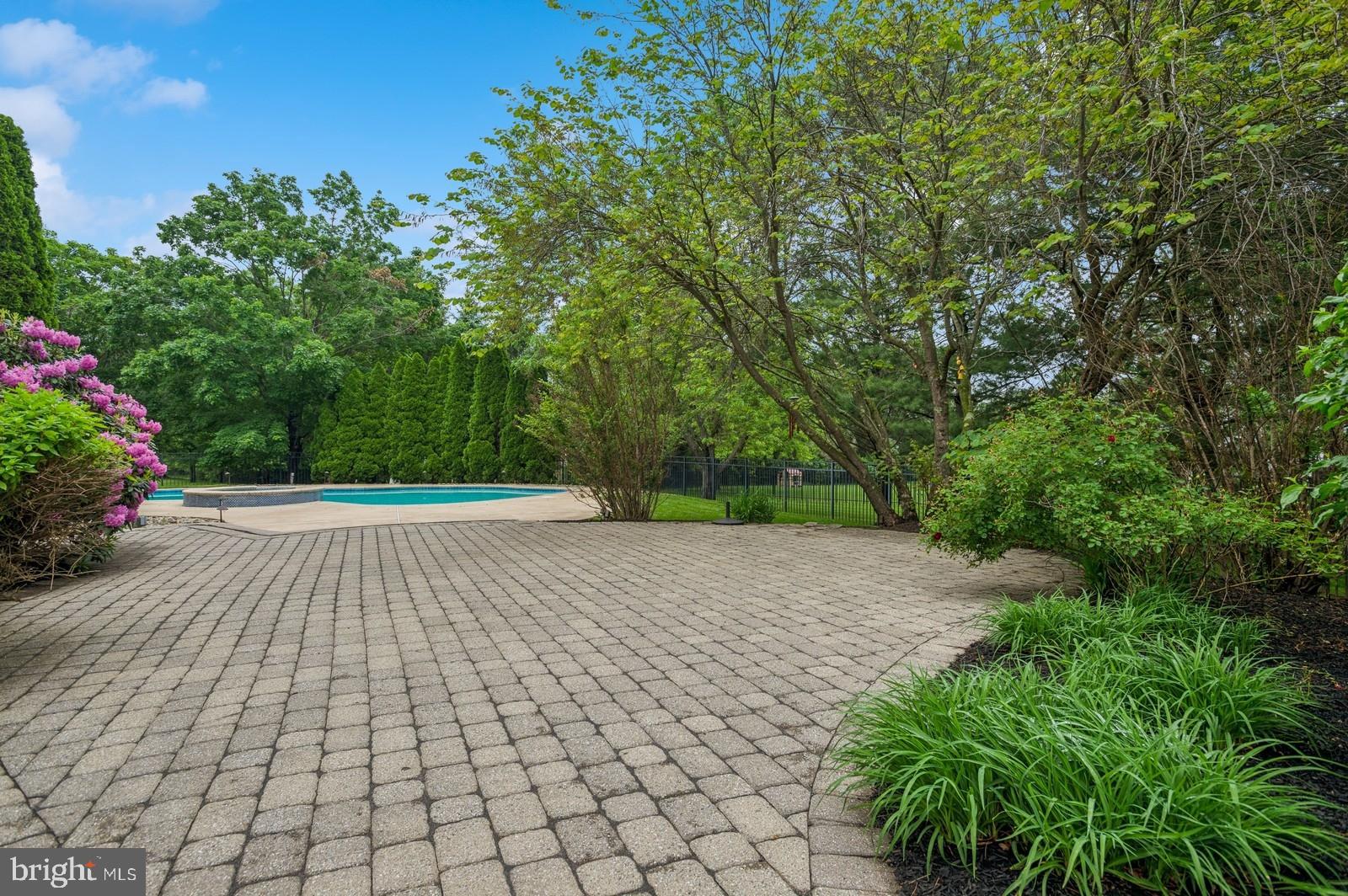 56 Saxon Way