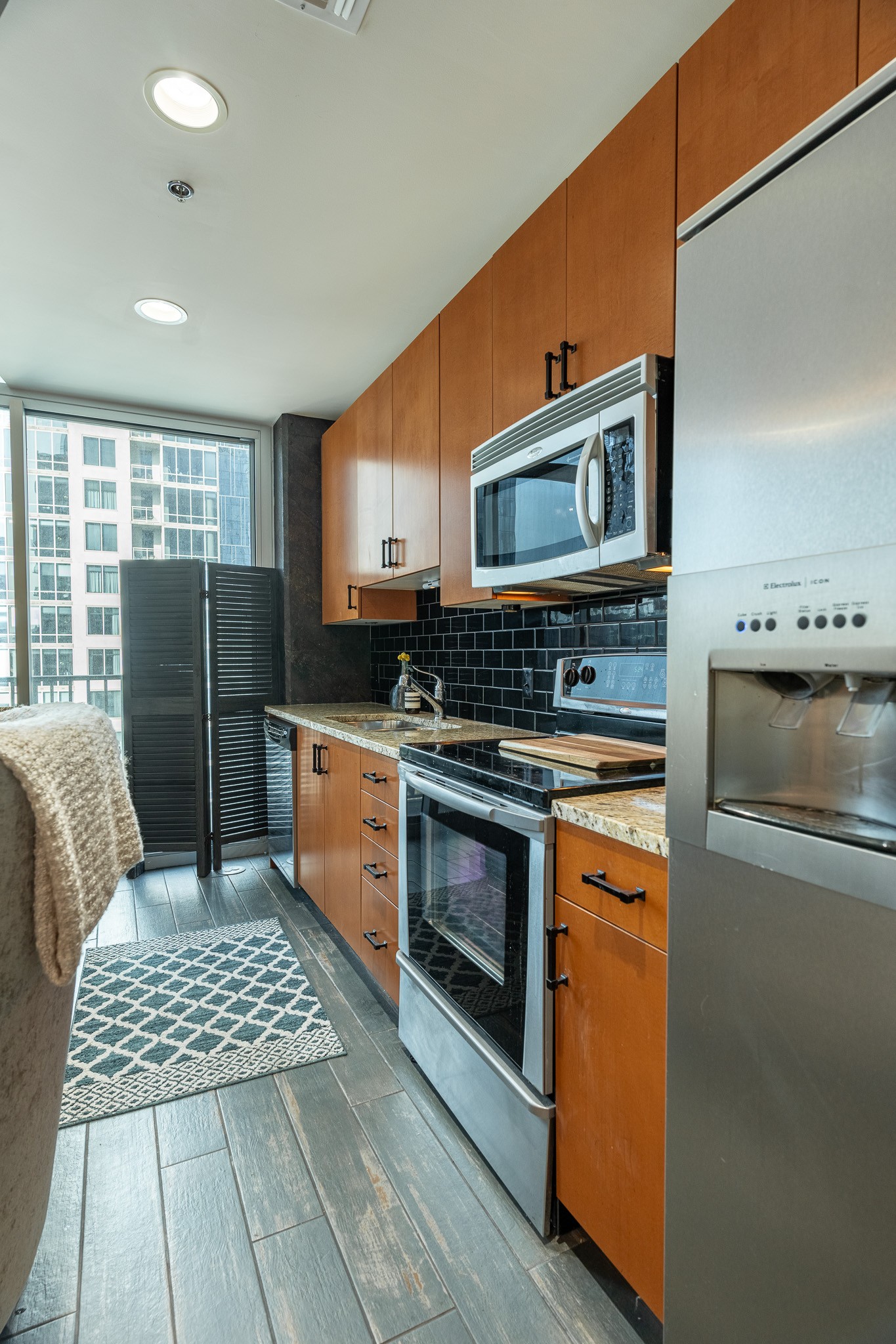 301 Demonbreun St Unit: 1407