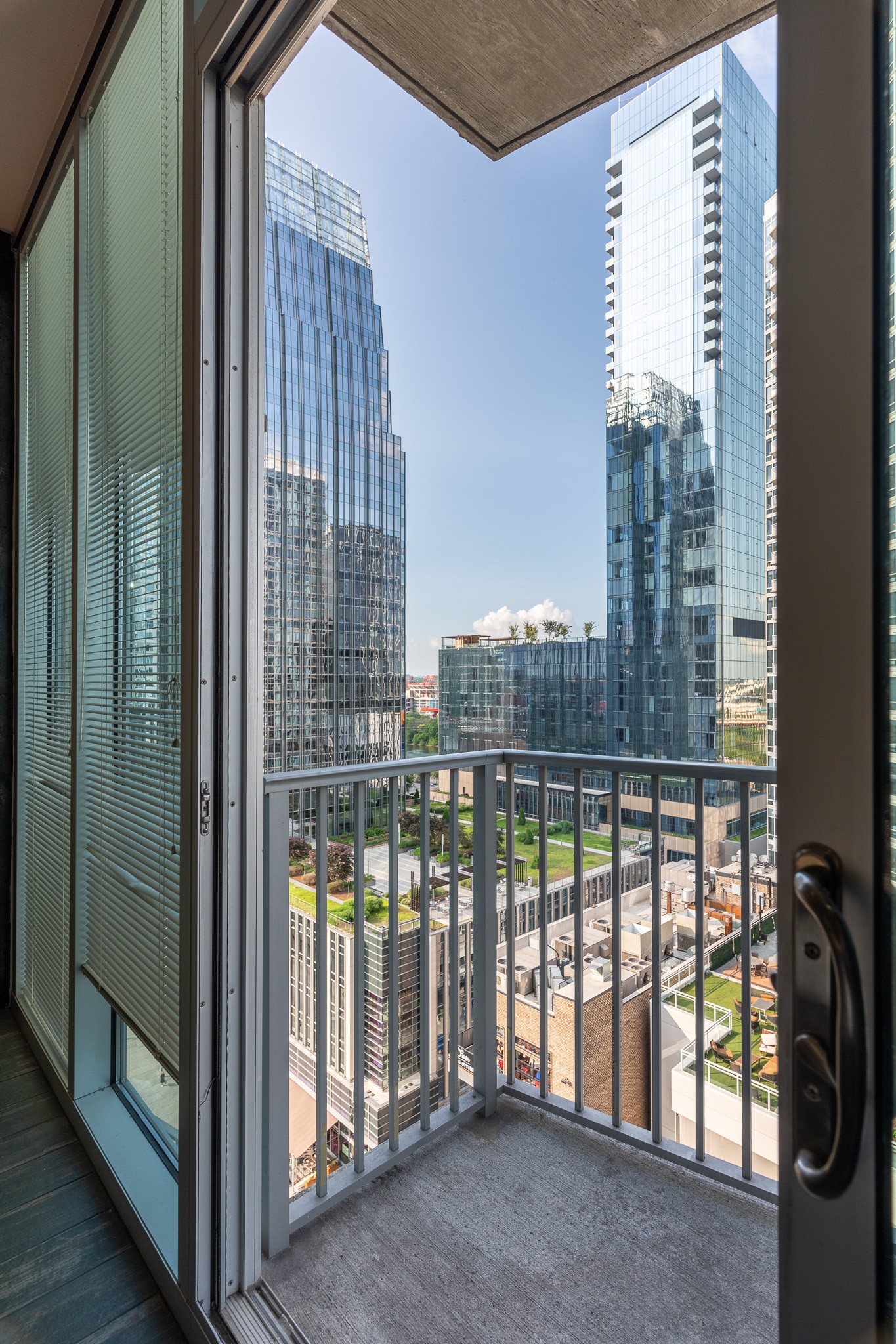 301 Demonbreun St Unit: 1407