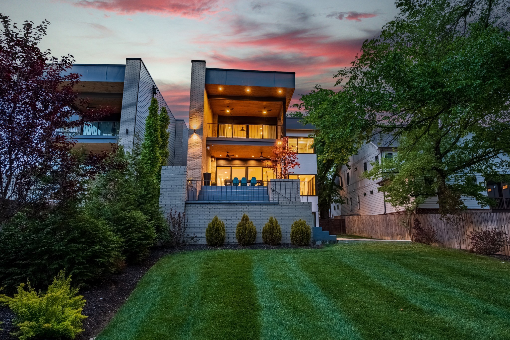 935 Glendale Ln