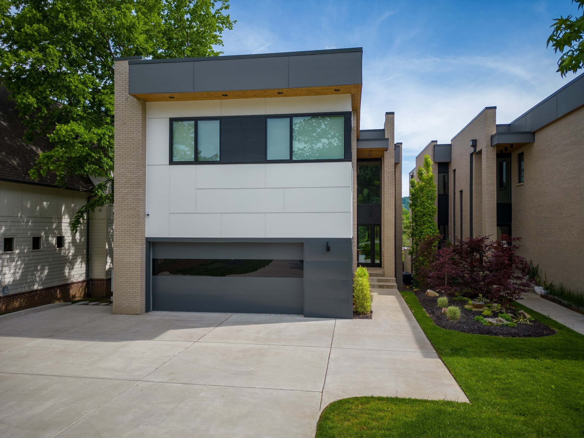 935 Glendale Ln
