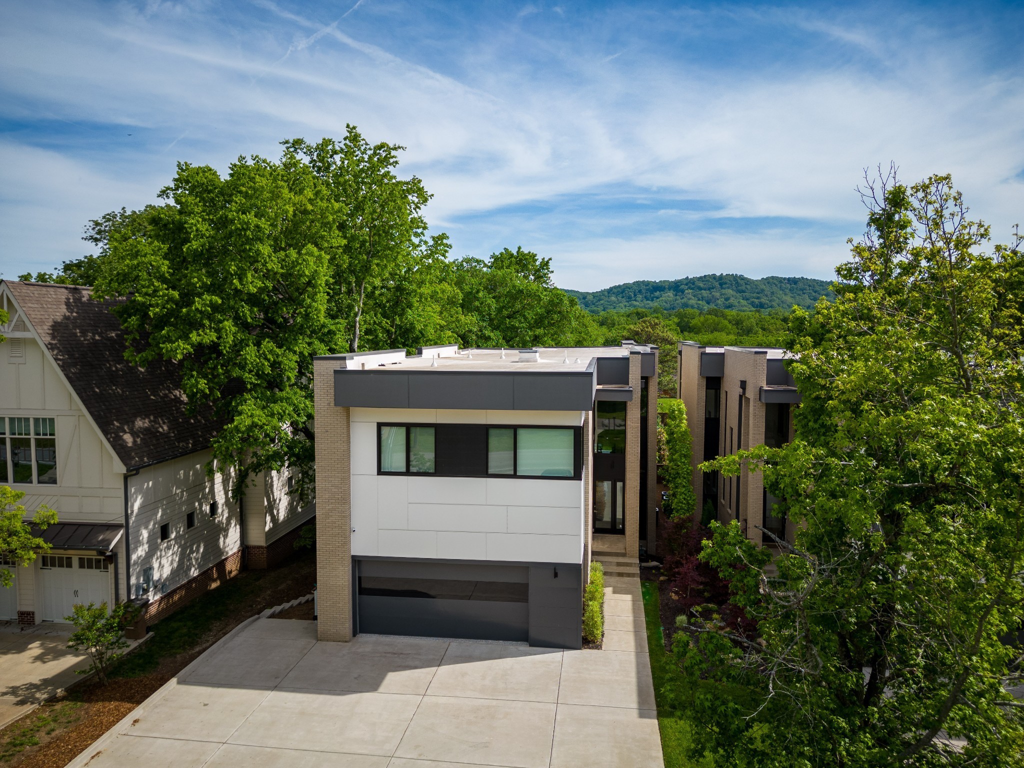 935 Glendale Ln