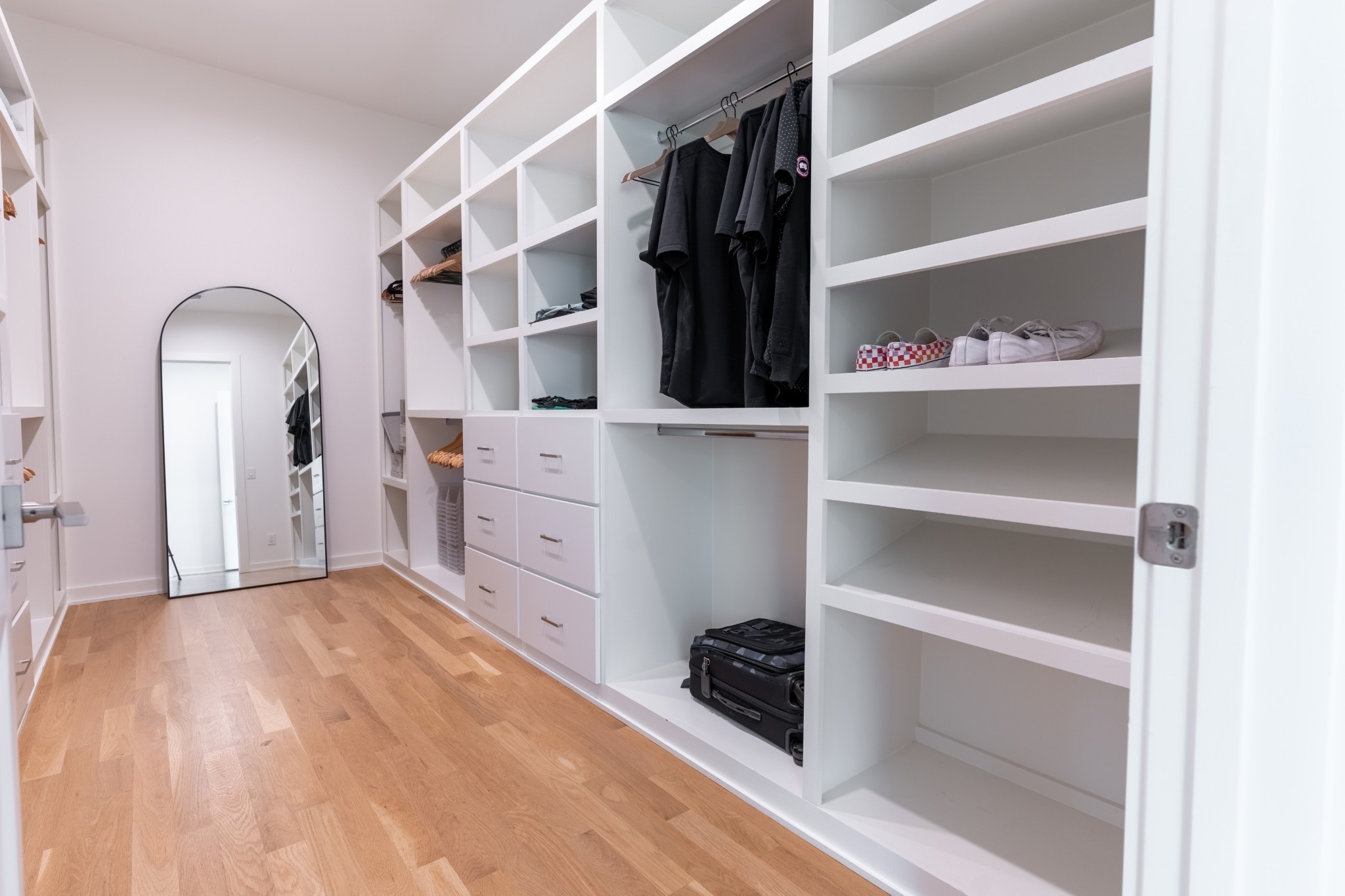 935 Glendale Ln