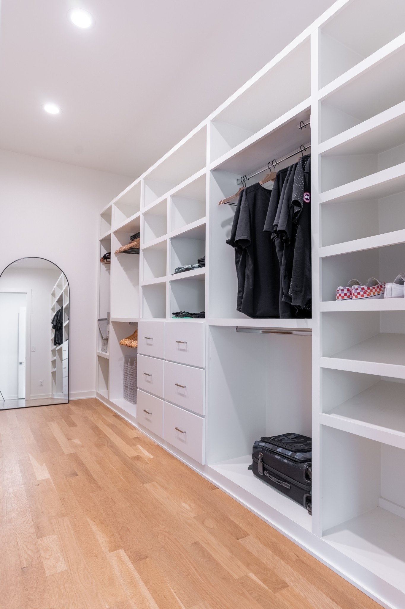 935 Glendale Ln