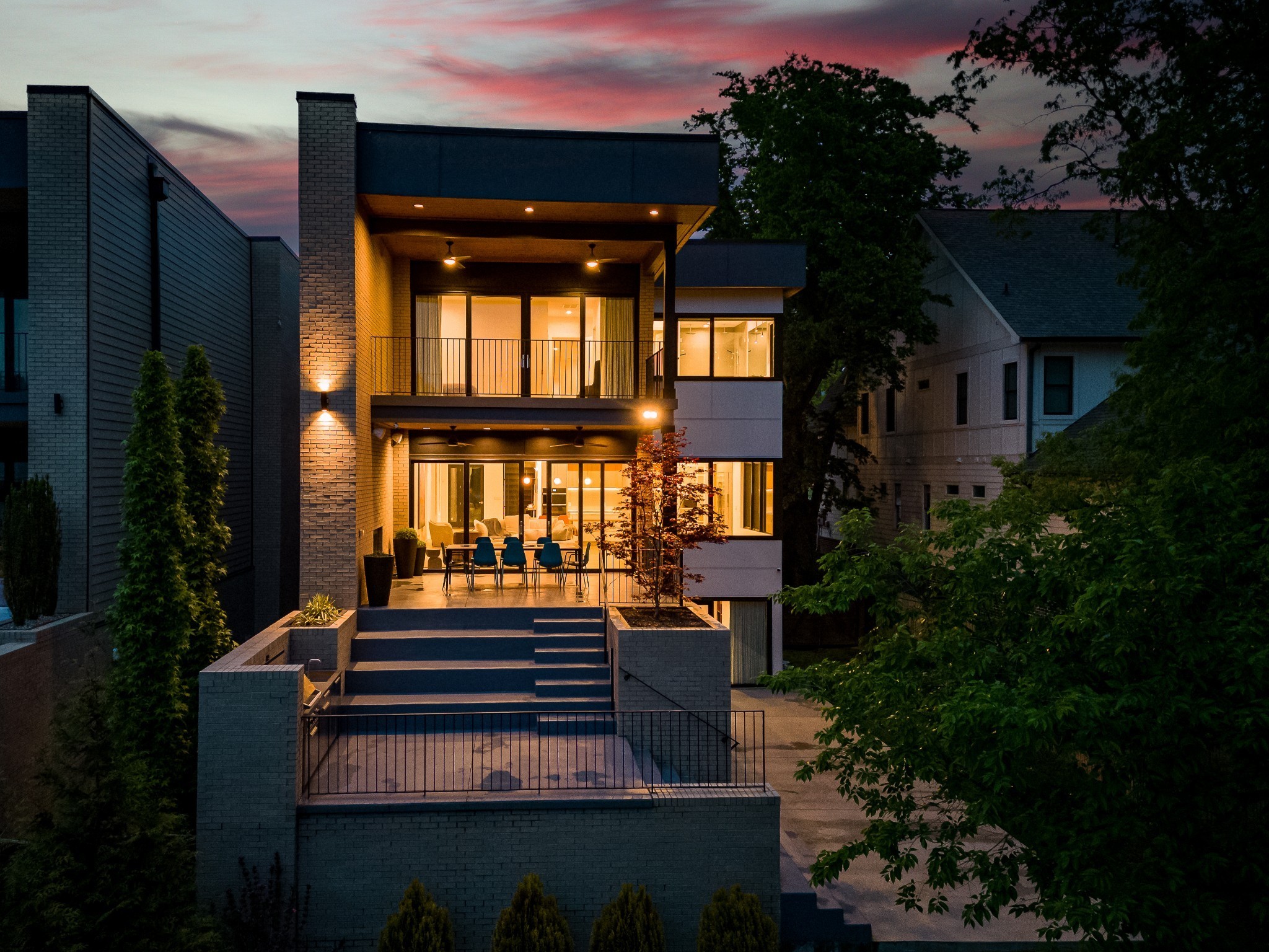 935 Glendale Ln