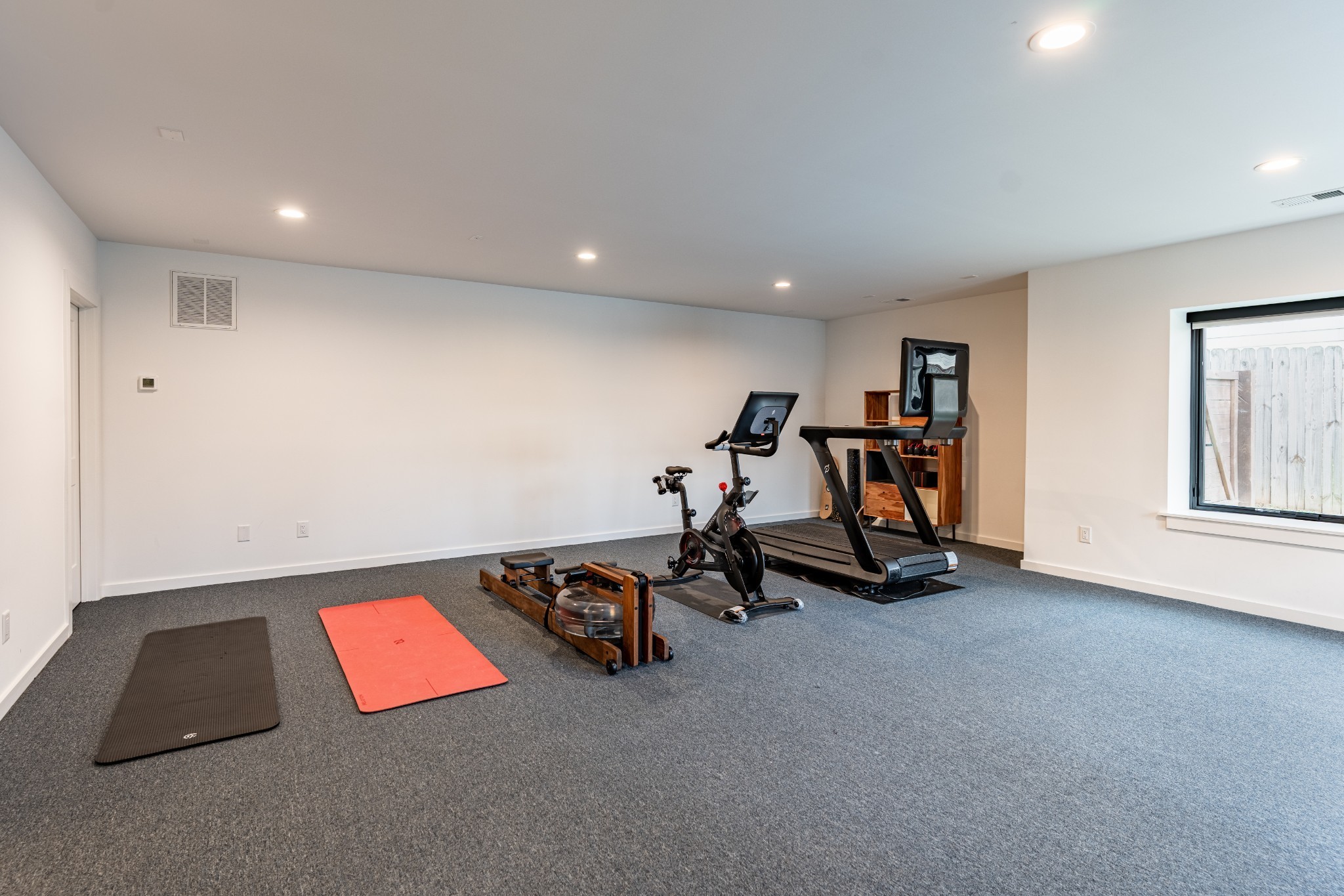 935 Glendale Ln