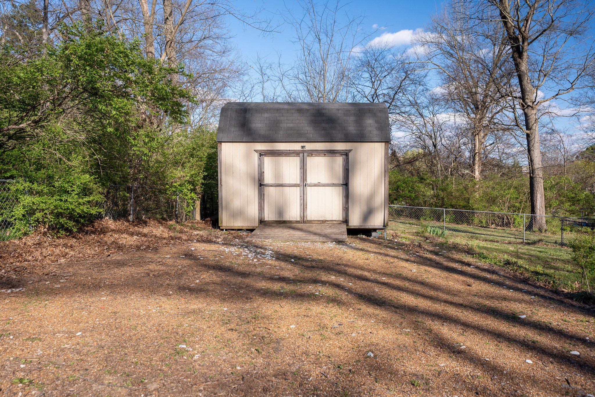 4864 Corning Dr
