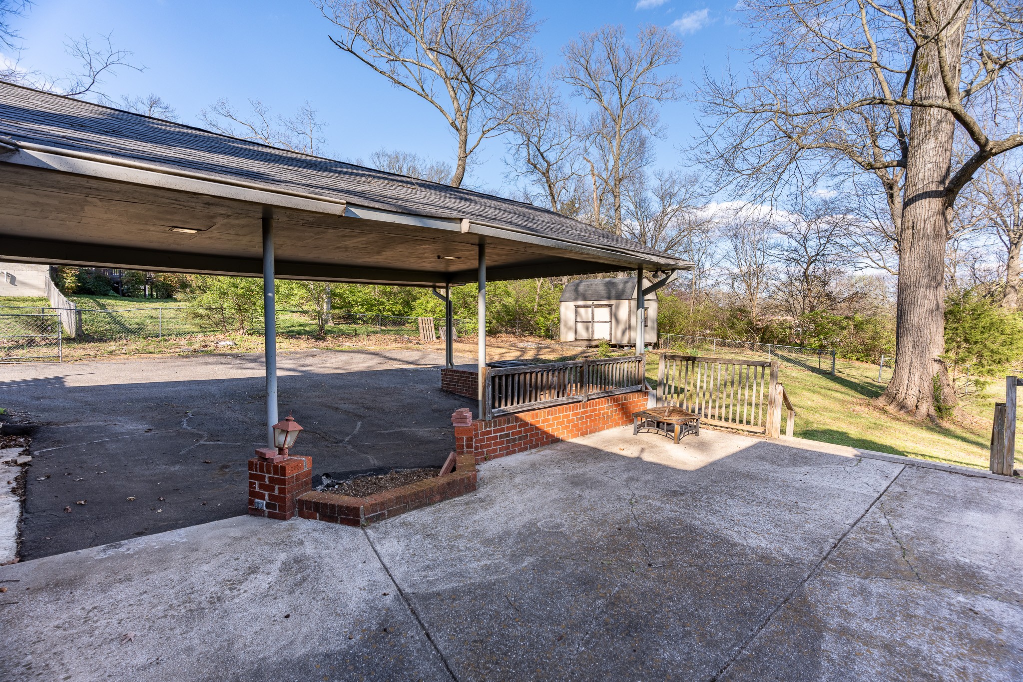 4864 Corning Dr