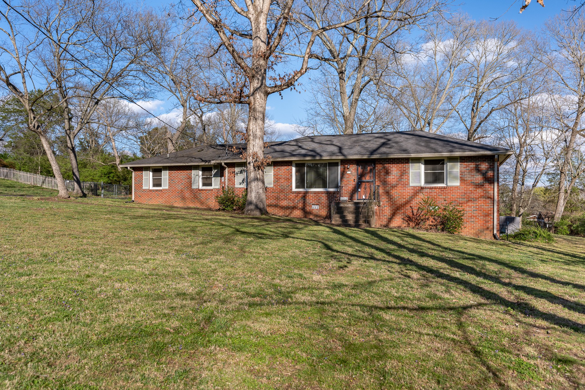 4864 Corning Dr