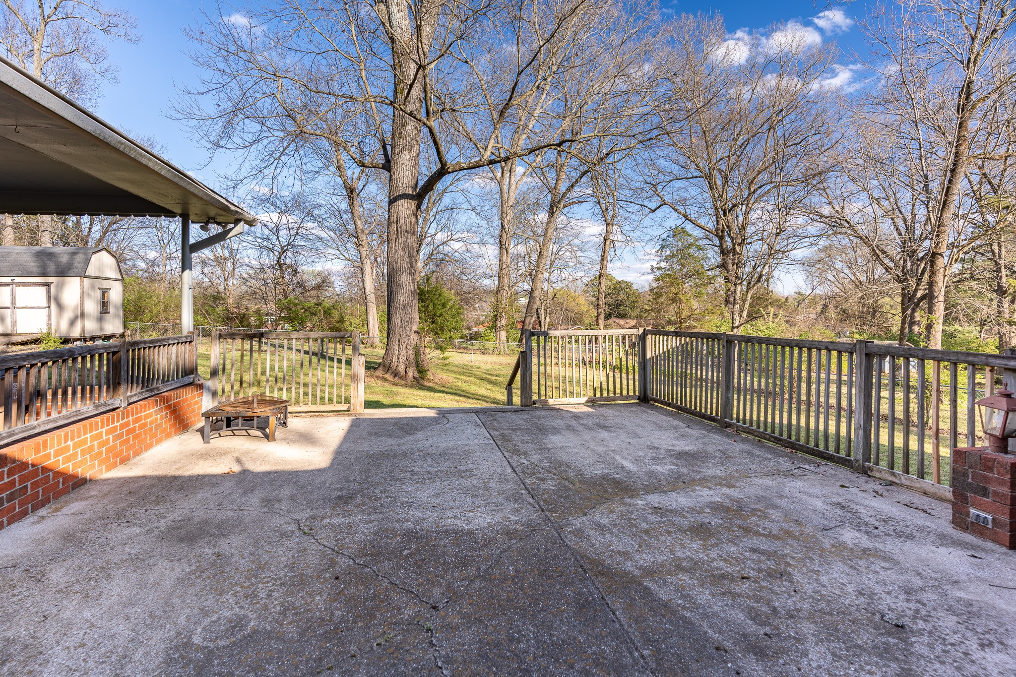 4864 Corning Dr