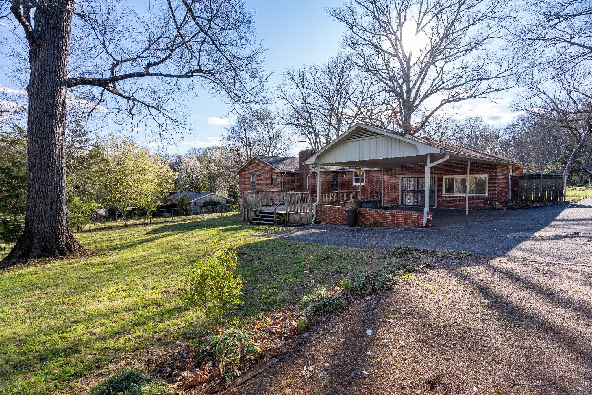 4864 Corning Dr