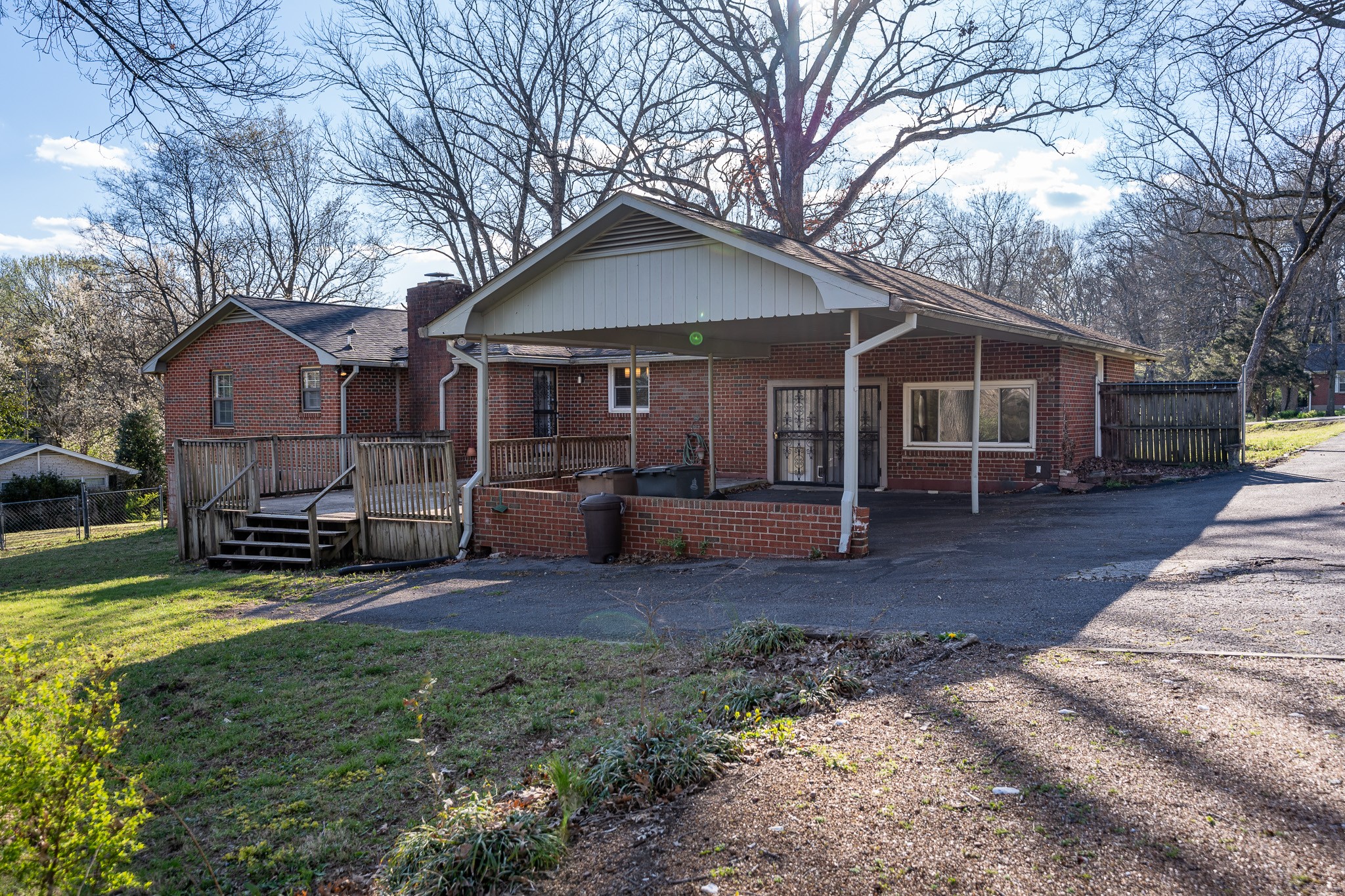 4864 Corning Dr