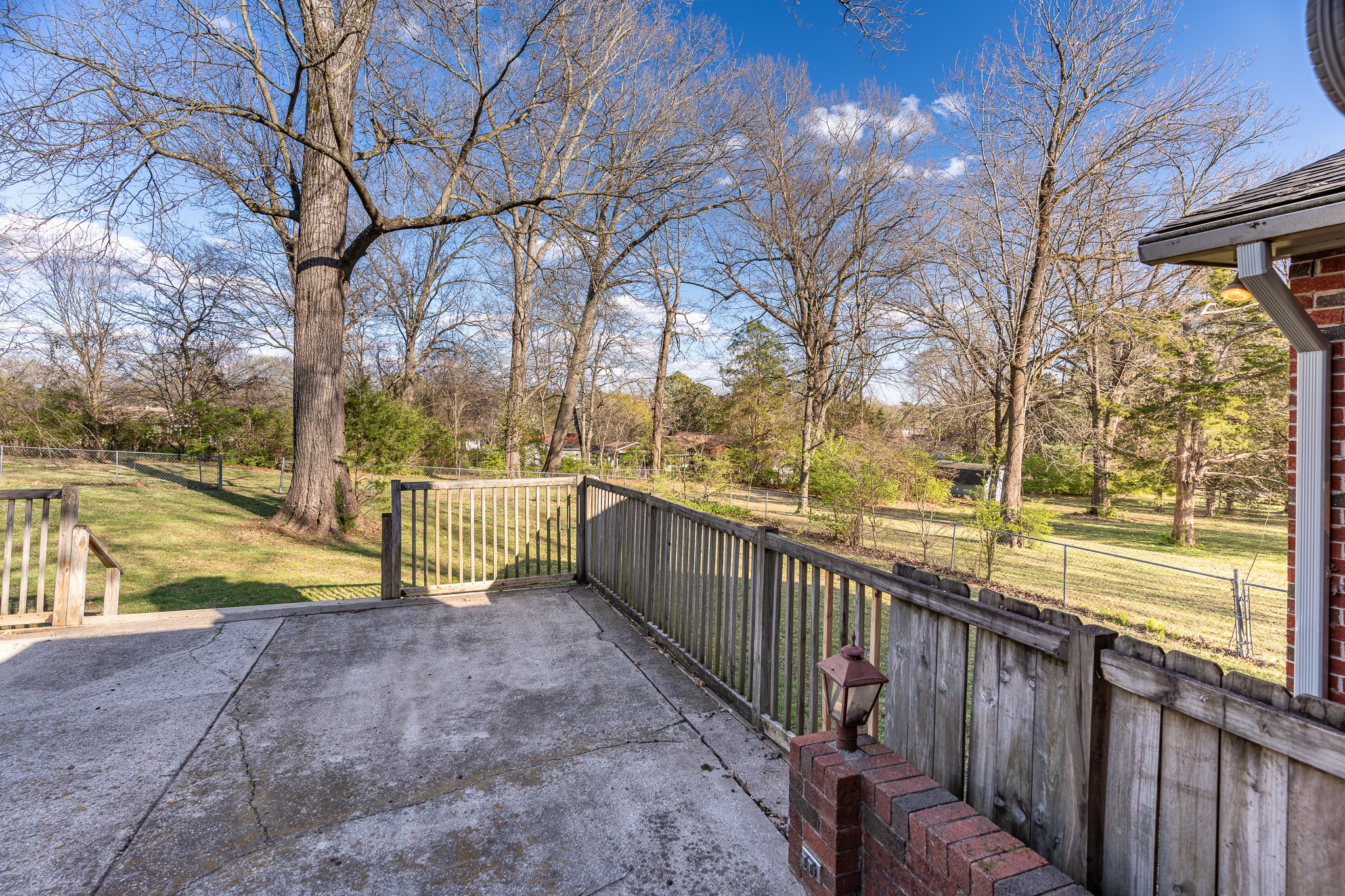 4864 Corning Dr