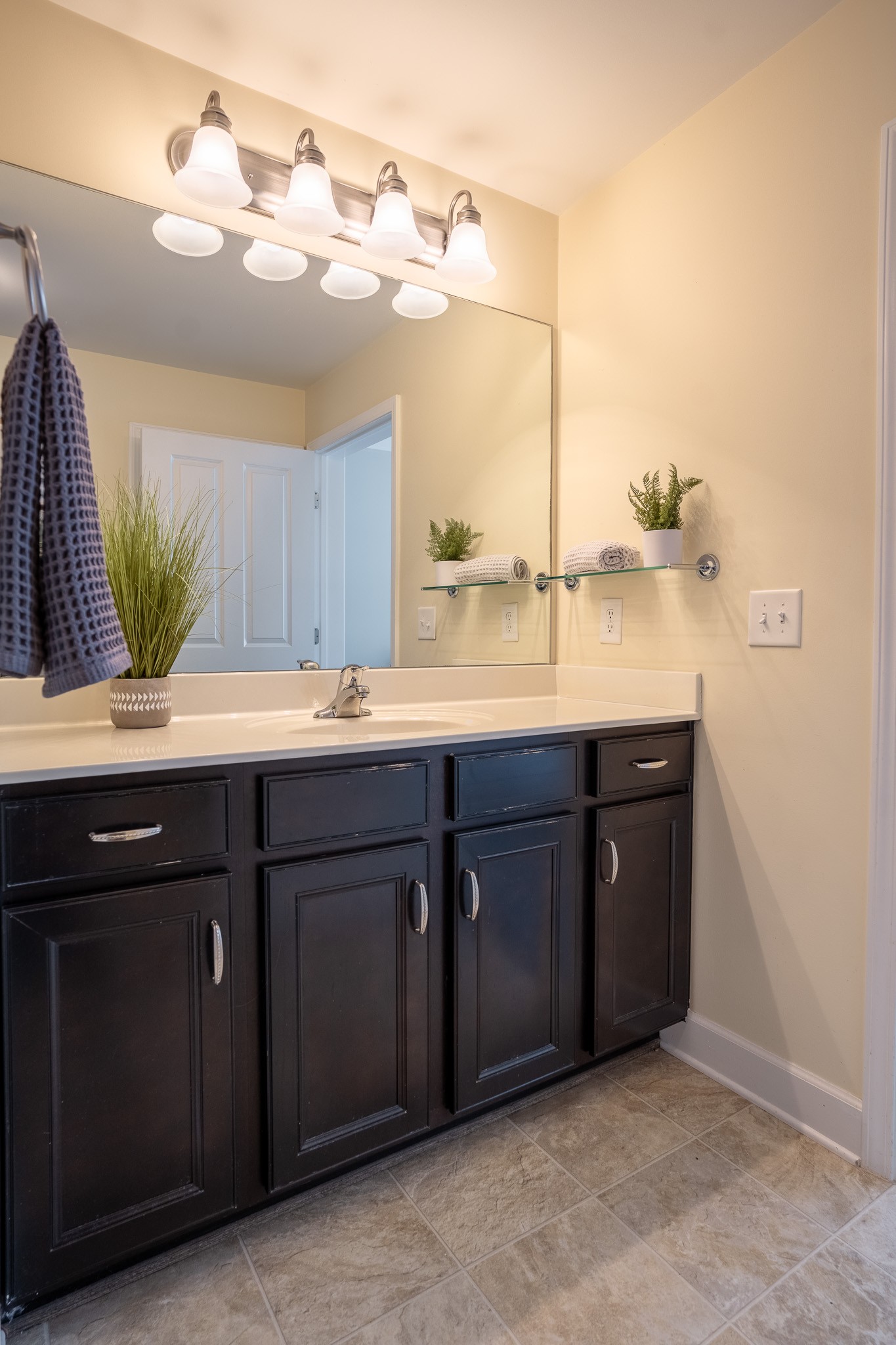 4847 Bevendean Dr Unit: F2