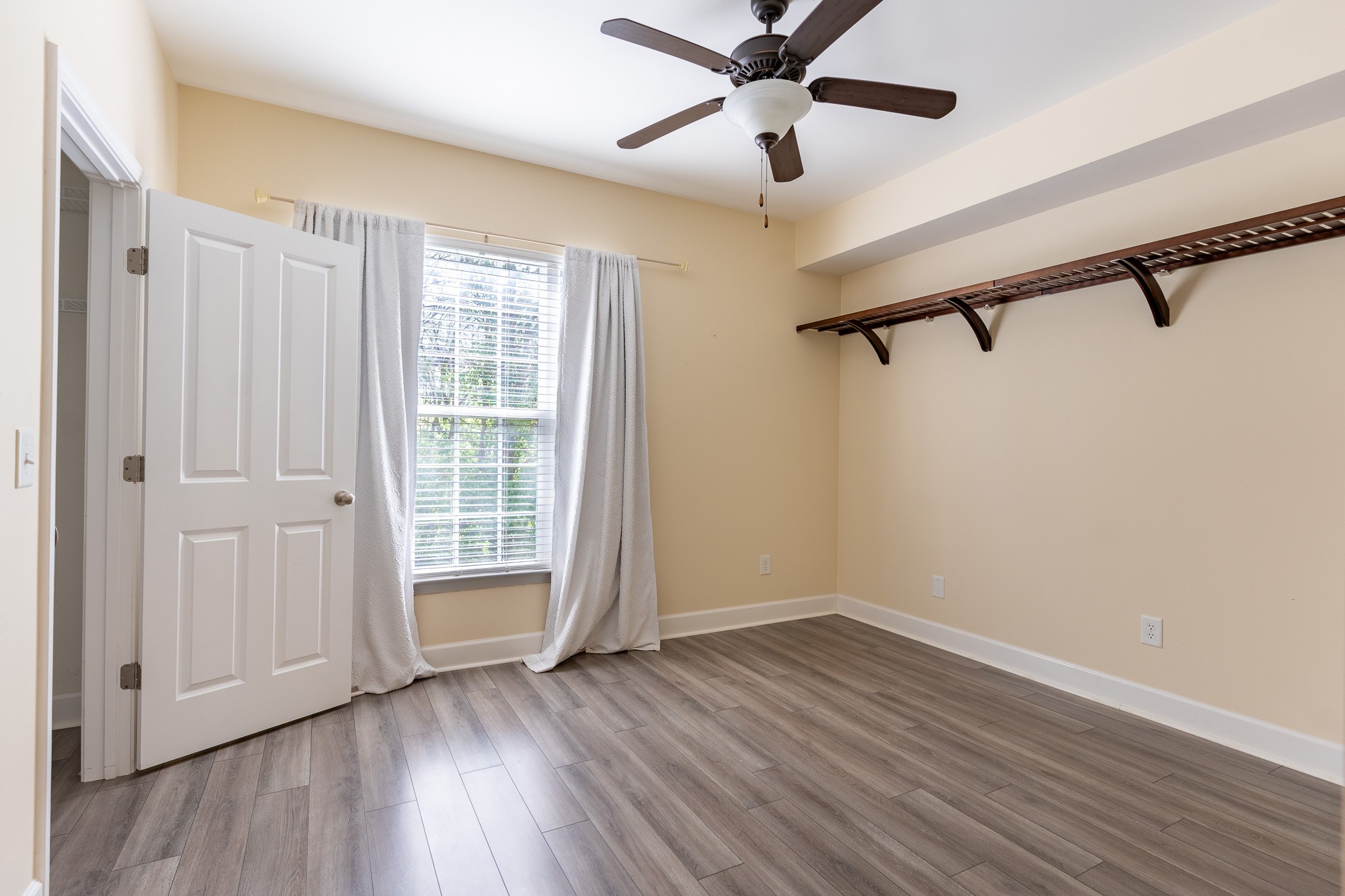 4847 Bevendean Dr Unit: F2